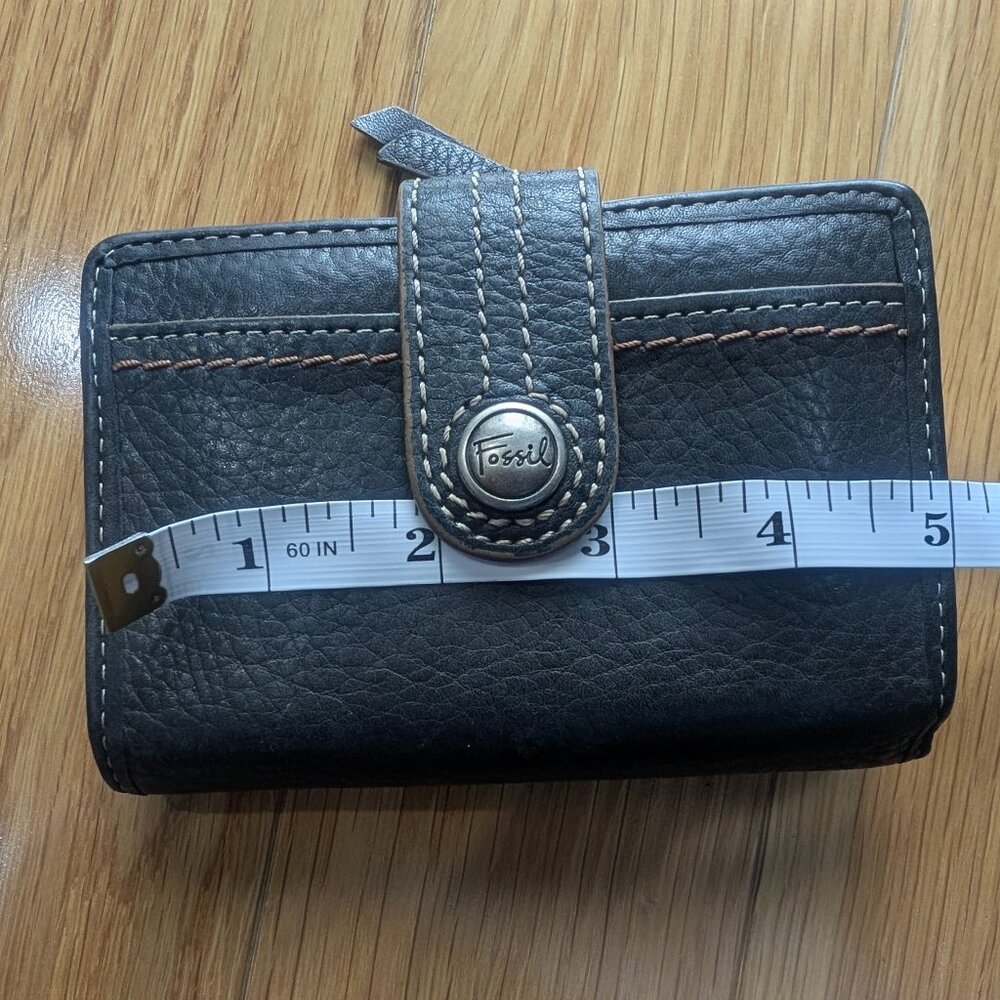Fossil Women's Black Leather Wallet With Zip Pocket & Snap Closure